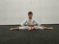 Конкурс на лучший шпагат