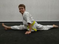 Конкурс на лучший шпагат