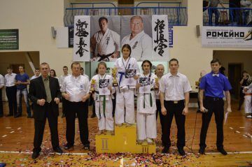 Участвовать в соревнованиях обязательно