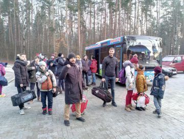 Участвовать в соревнованиях обязательно