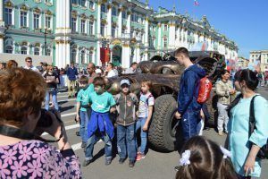 Участвовать в соревнованиях обязательно