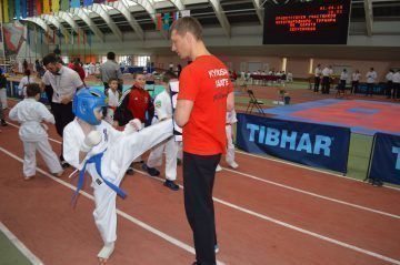 Участвовать в соревнованиях обязательно
