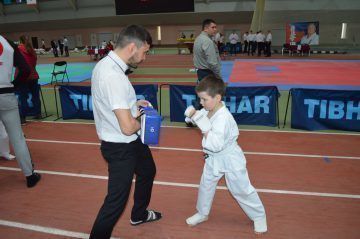 Участвовать в соревнованиях обязательно