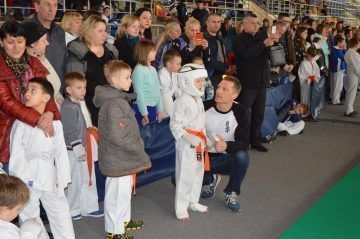 Участвовать в соревнованиях обязательно