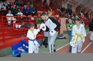 Участвовать в соревнованиях обязательно